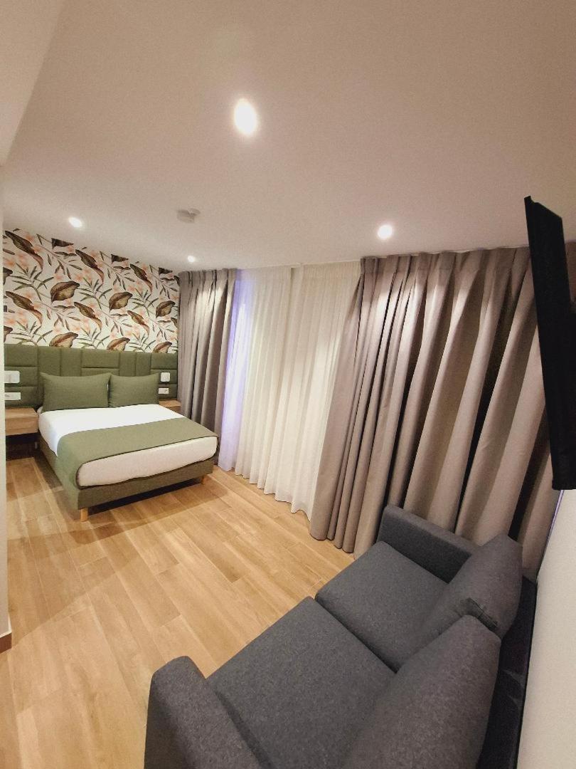 Hostal San Blas Madrid Eksteriør billede