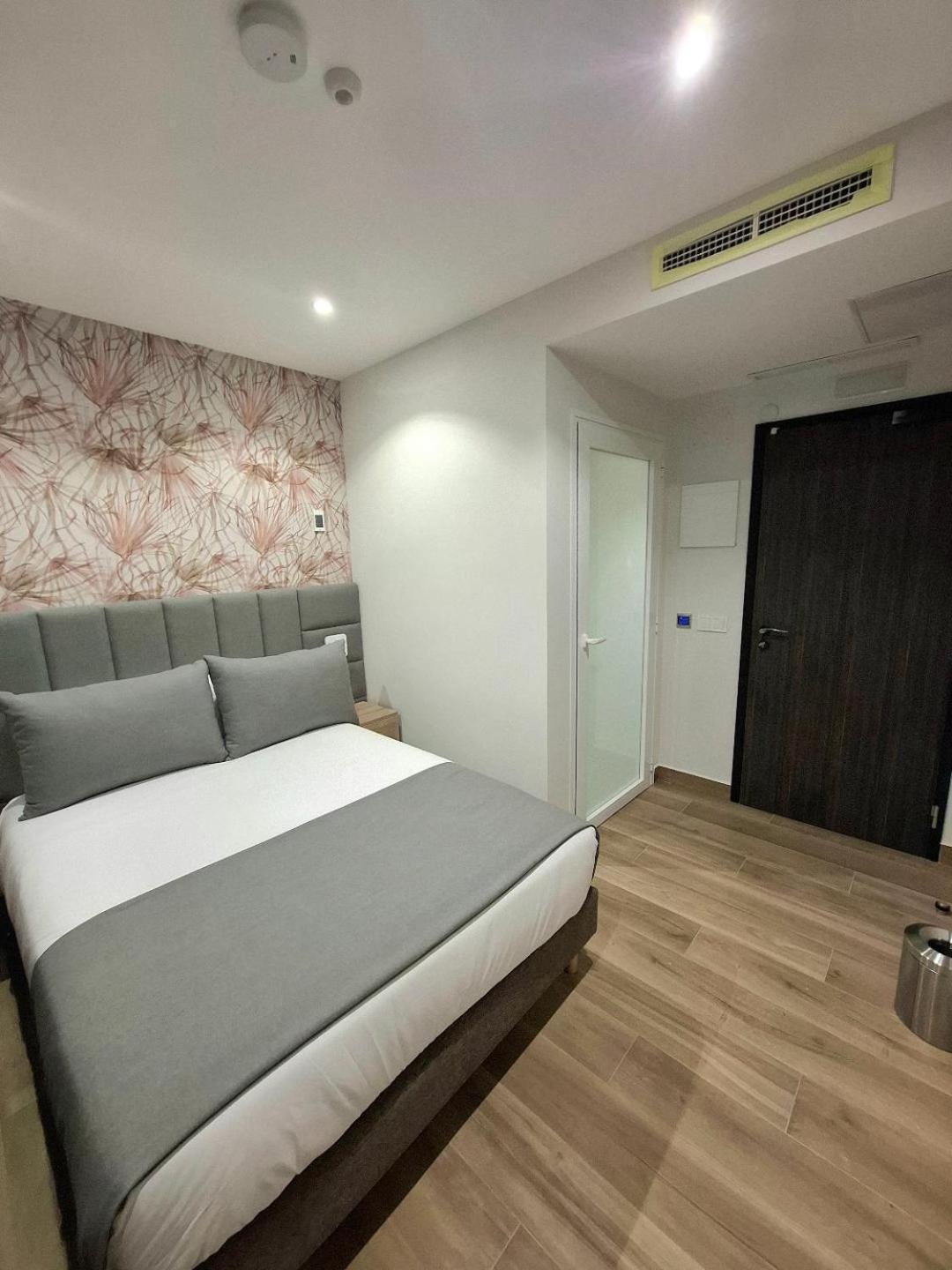 Hostal San Blas Madrid Eksteriør billede