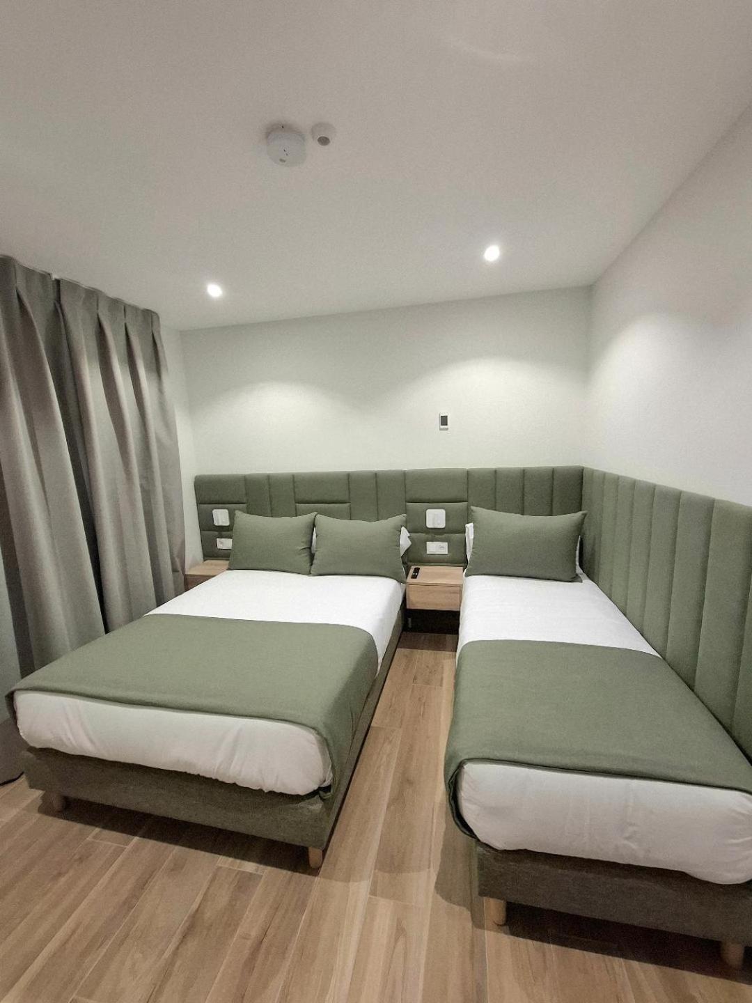 Hostal San Blas Madrid Eksteriør billede
