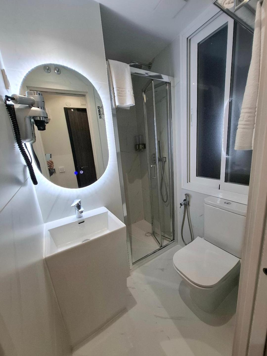 Hostal San Blas Madrid Eksteriør billede