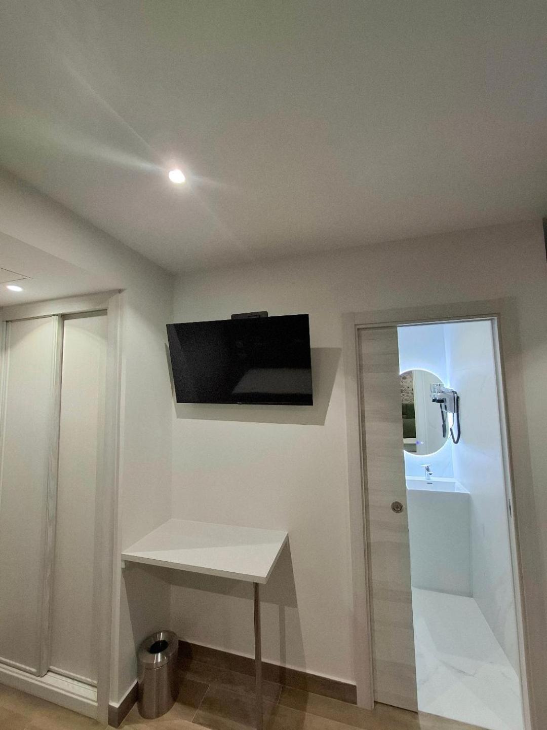 Hostal San Blas Madrid Eksteriør billede