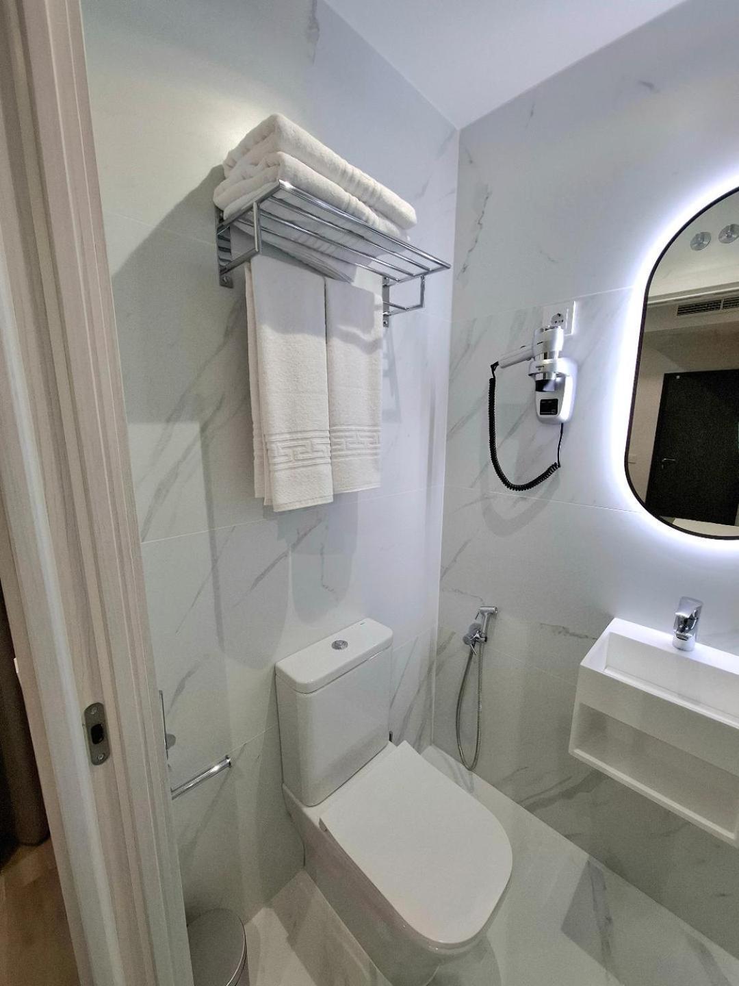 Hostal San Blas Madrid Eksteriør billede