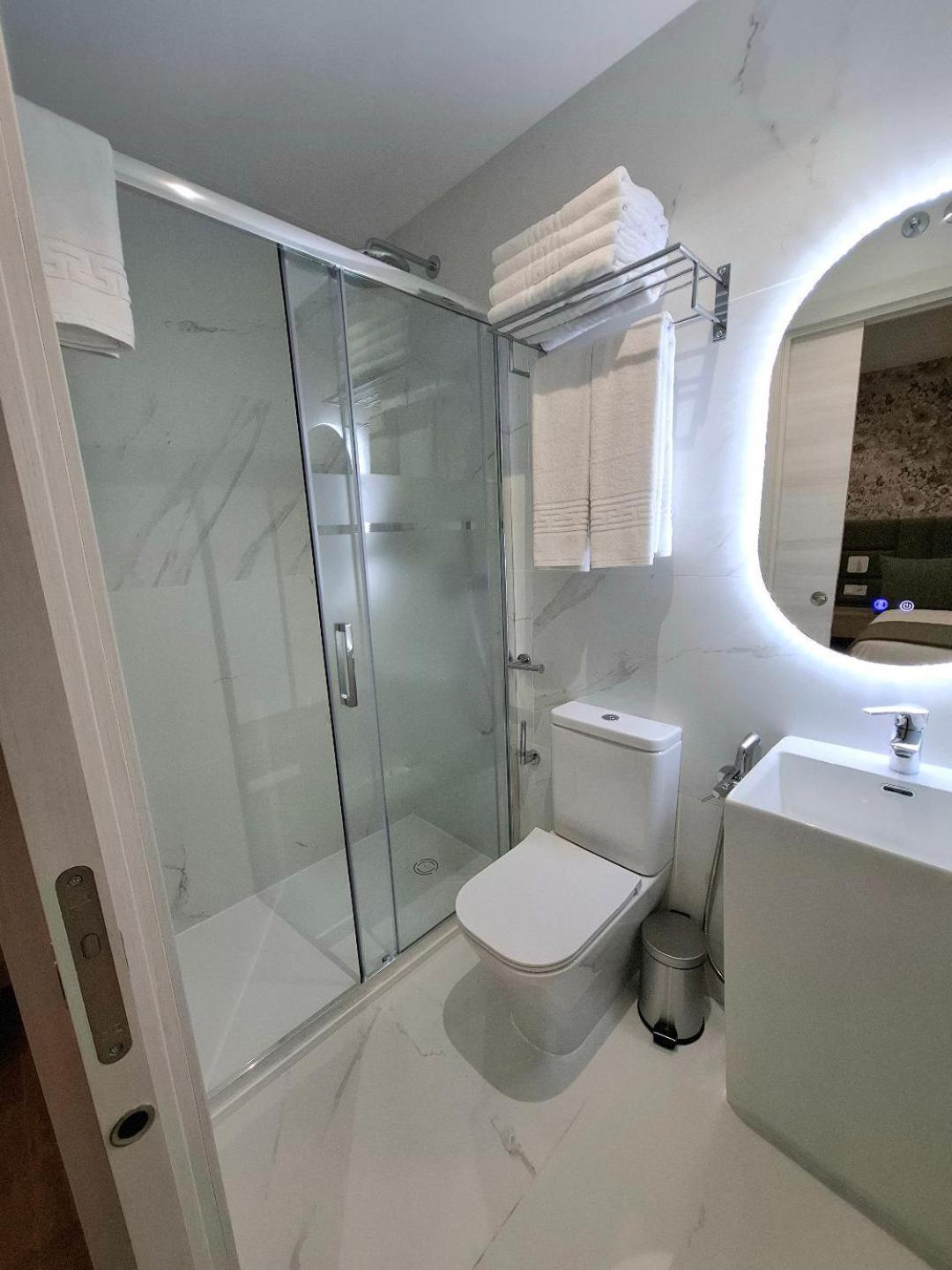 Hostal San Blas Madrid Eksteriør billede
