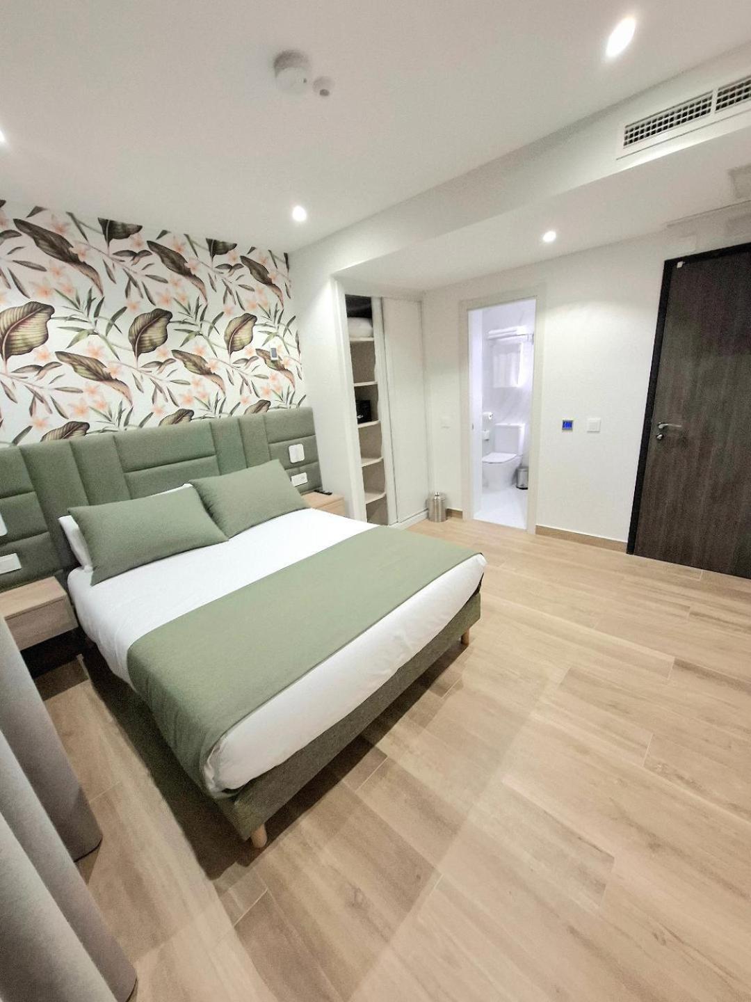 Hostal San Blas Madrid Eksteriør billede
