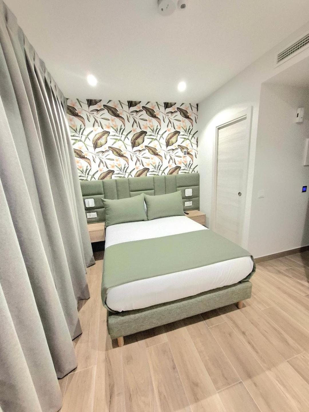 Hostal San Blas Madrid Eksteriør billede