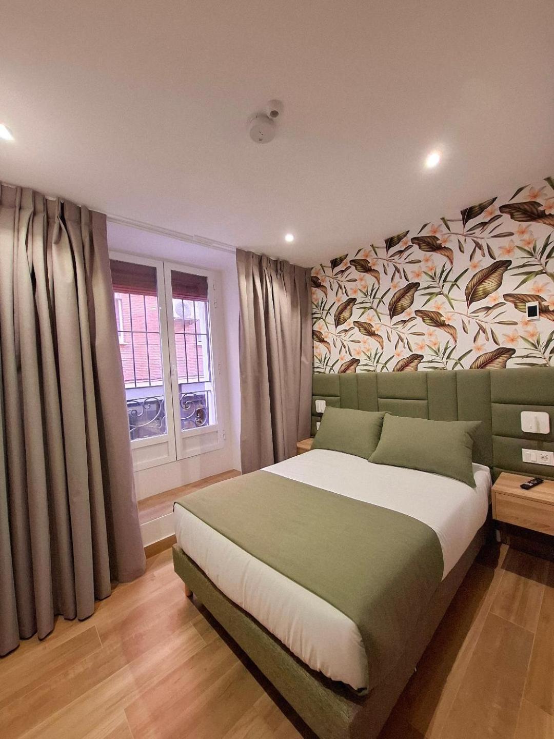 Hostal San Blas Madrid Eksteriør billede