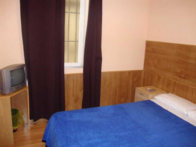 Hostal San Blas Madrid Eksteriør billede