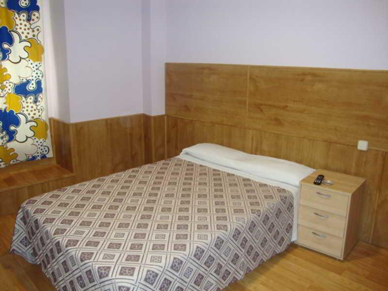 Hostal San Blas Madrid Eksteriør billede